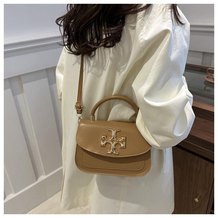 Cross-border retro underarm women's bag, this year's new fashionable single-shoulder bag, trendy and textured crossbody bag, casual tofu square bag undefined