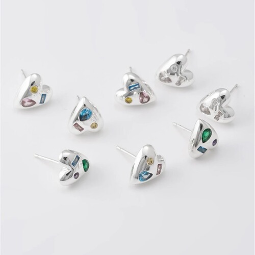 S925 Silver Needle Korean Sweet and Cool Color Heart Shaped Diamond Earrings Unique Personal Design Elegant Earrings E073