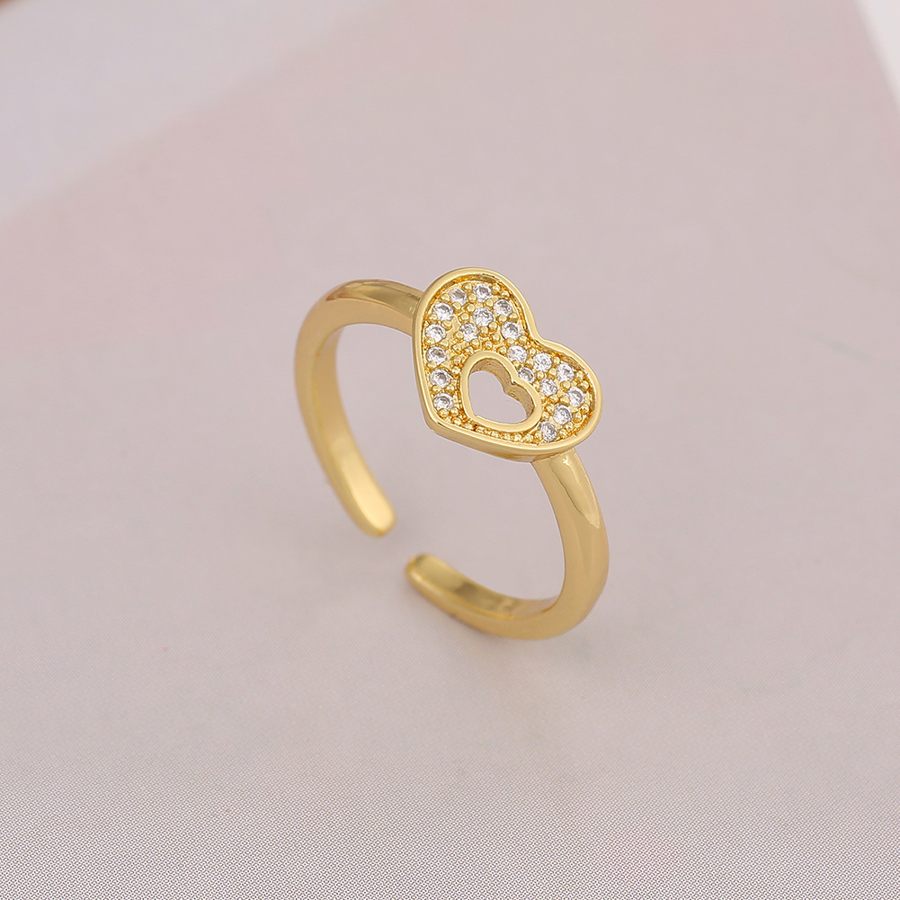 Retro Heart Moon Ring Wholesale display picture 5