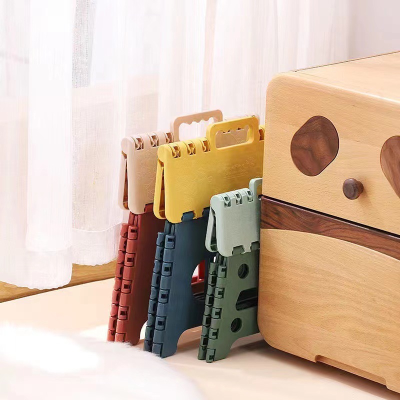 Taburete plegable reforzado para niños y jardín de infantes, resistente a caídas, duradero y fácil de transportar.