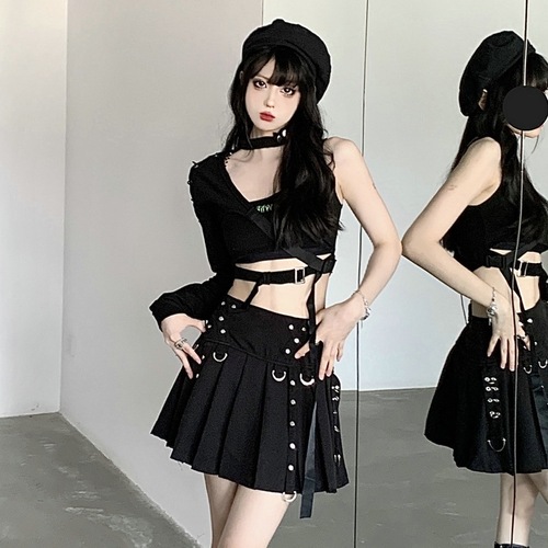 American Black Spice Set for Women - Design-Savvy Short-Sleeve Tank Top with Straps, Retro Work Semi-Skirt, Three-Piece Set