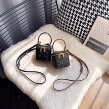 ߼pСPTϻ2025¿ŮʿμбӰ