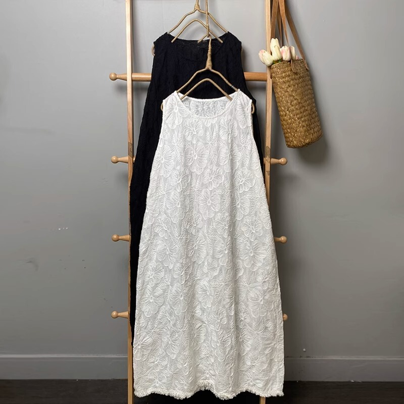 Summer Sweet Sleeveless Age-reducing Embroidered Vest Dress Women's Loose Casual All-match Round Neck Solid Color Fur Edge dress