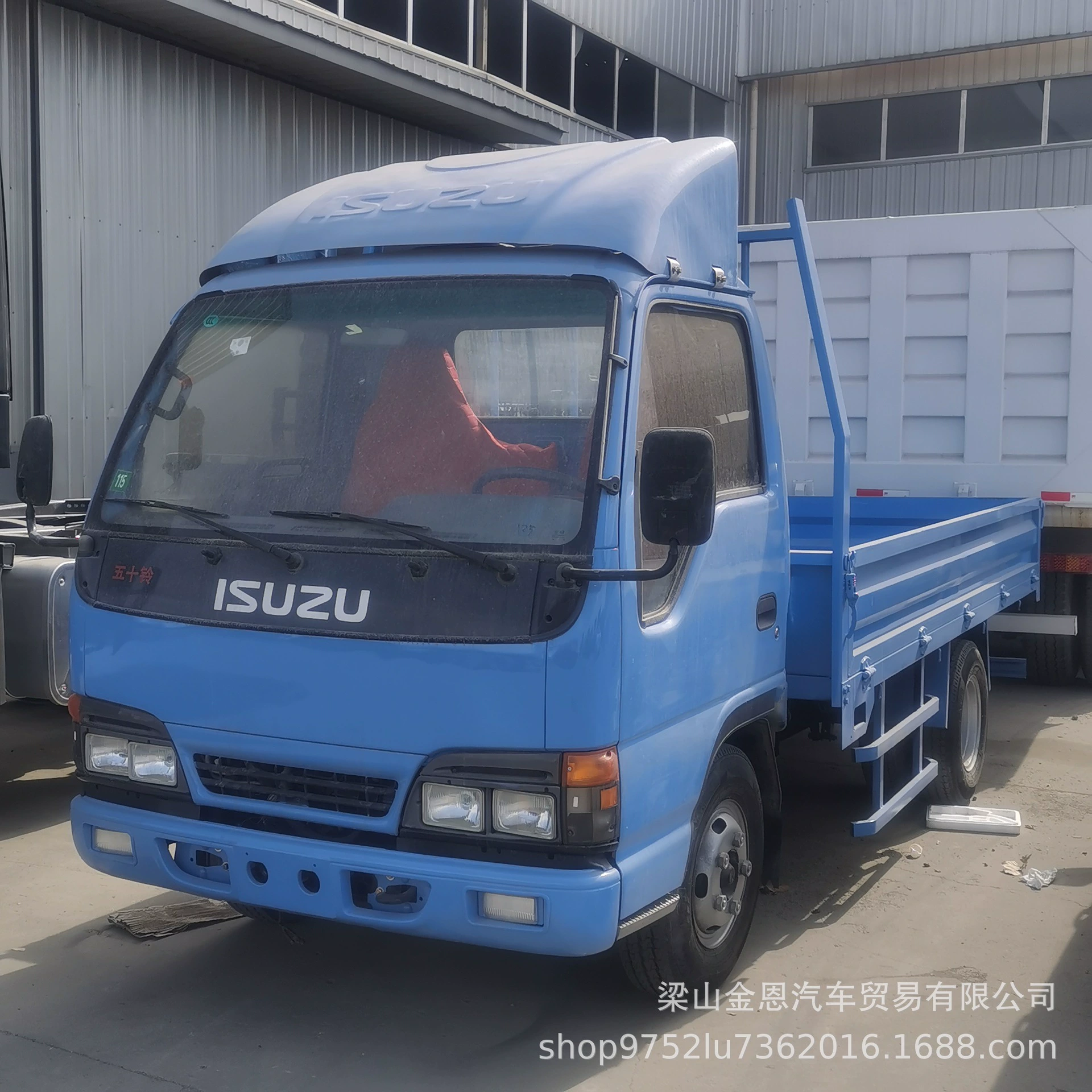 Экспорт подержанных легких грузовиков Isuzu: хорошая маневренность, низкий расход топлива и комфортабельная кабина.