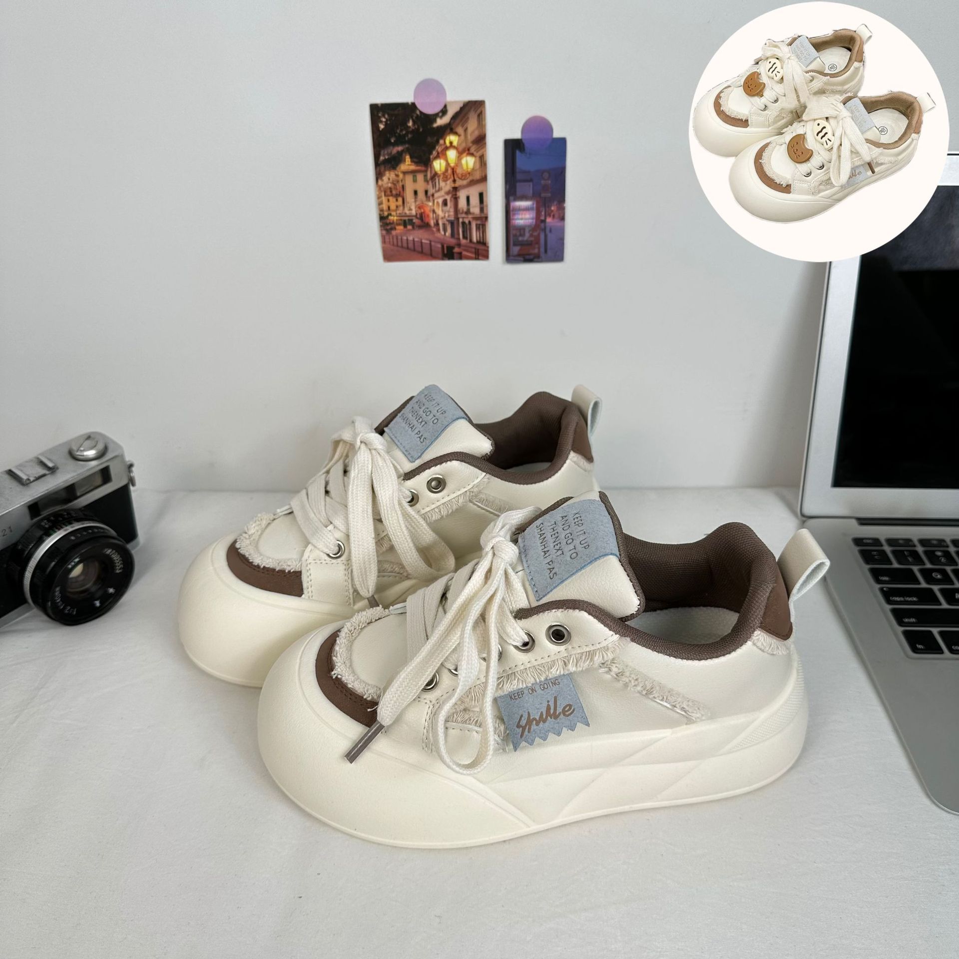 Yuanbo DIY nicho no golpea zapatos de deporte zapatos de mujer 2025 nuevos zapatos blancos de suela gruesa zapatos de todo fósforo zapatos de pan