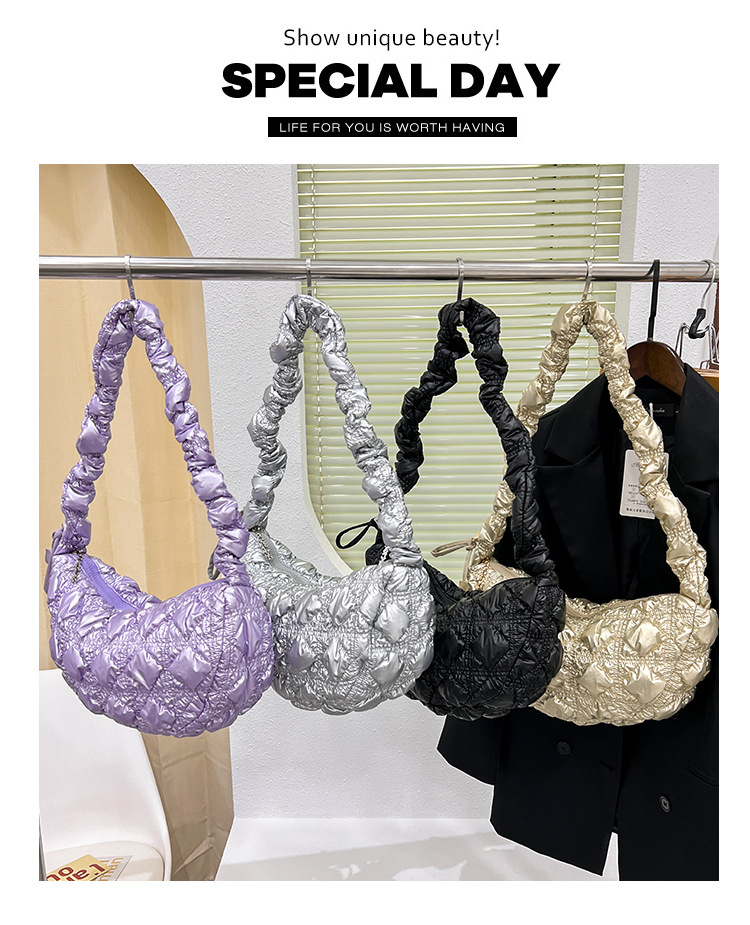 Koreanische Version der modischen Wolkentasche, plissierte Knödeltasche, vielseitige Umhängetasche mit einer Schulter für Damen (mit Staubbeutel im Lieferumfang enthalten)_voghion.com