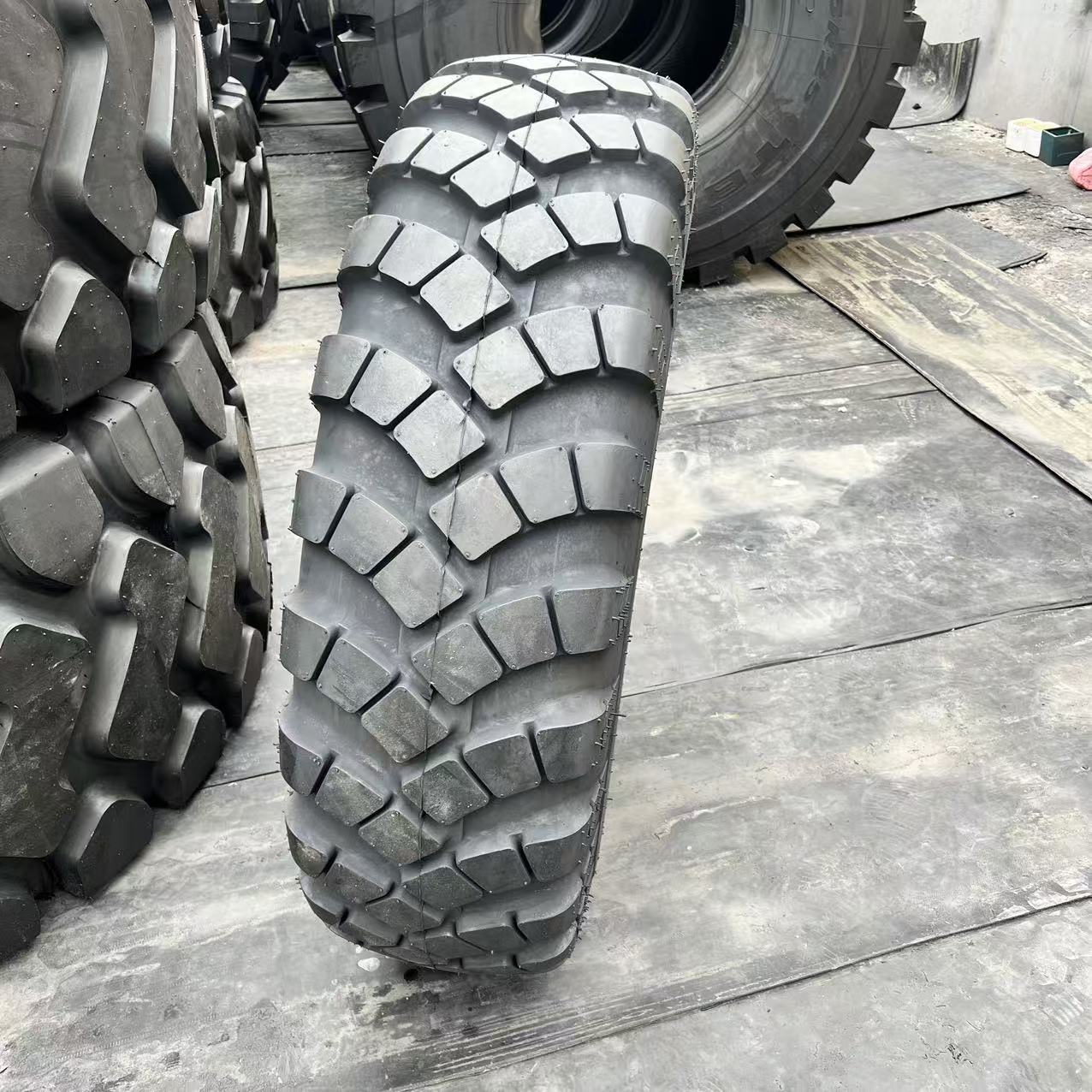 12.5-20汽车轮胎卡运输车轮胎挖机轮胎