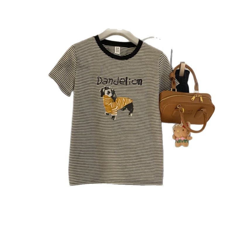 WGWE Korean Bordado Versión suelta Camiseta de manga corta a rayas Mujer 2025 Verano Nuevo estilo Casual Todo-fósforo Top W5201
