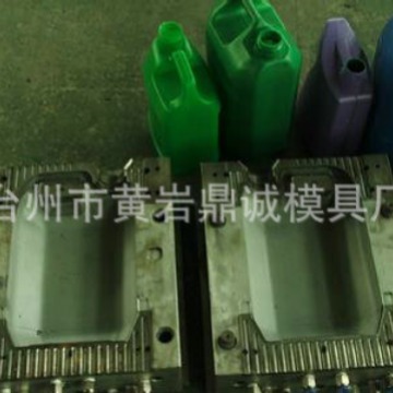 pe吹塑模具 吹塑水箱模具 塑料油箱吹塑模具