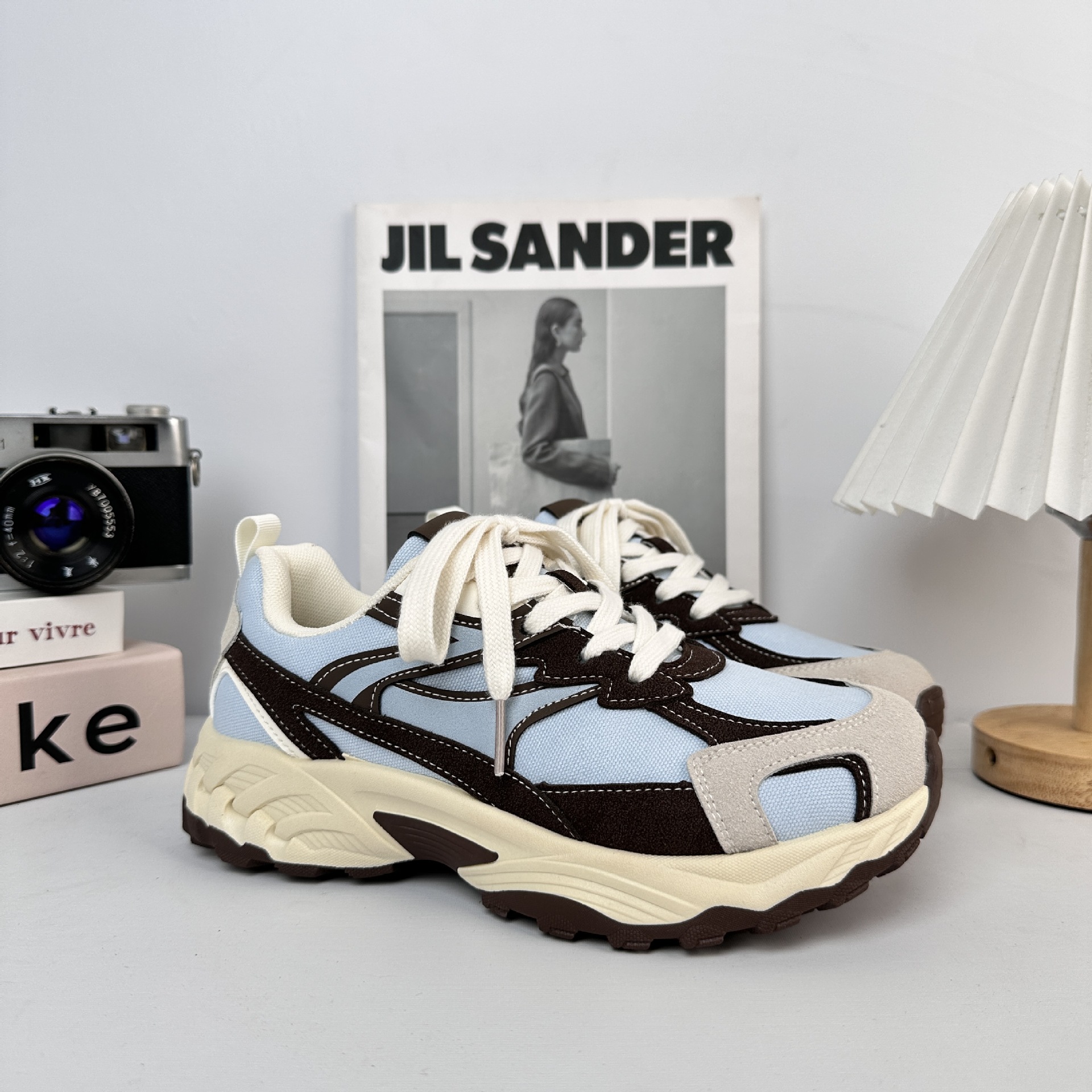 Yuanbo zapatos de padre y mujer 2025 nuevo diseño de nicho de altura de fondo grueso zapatos deportivos casuales universales