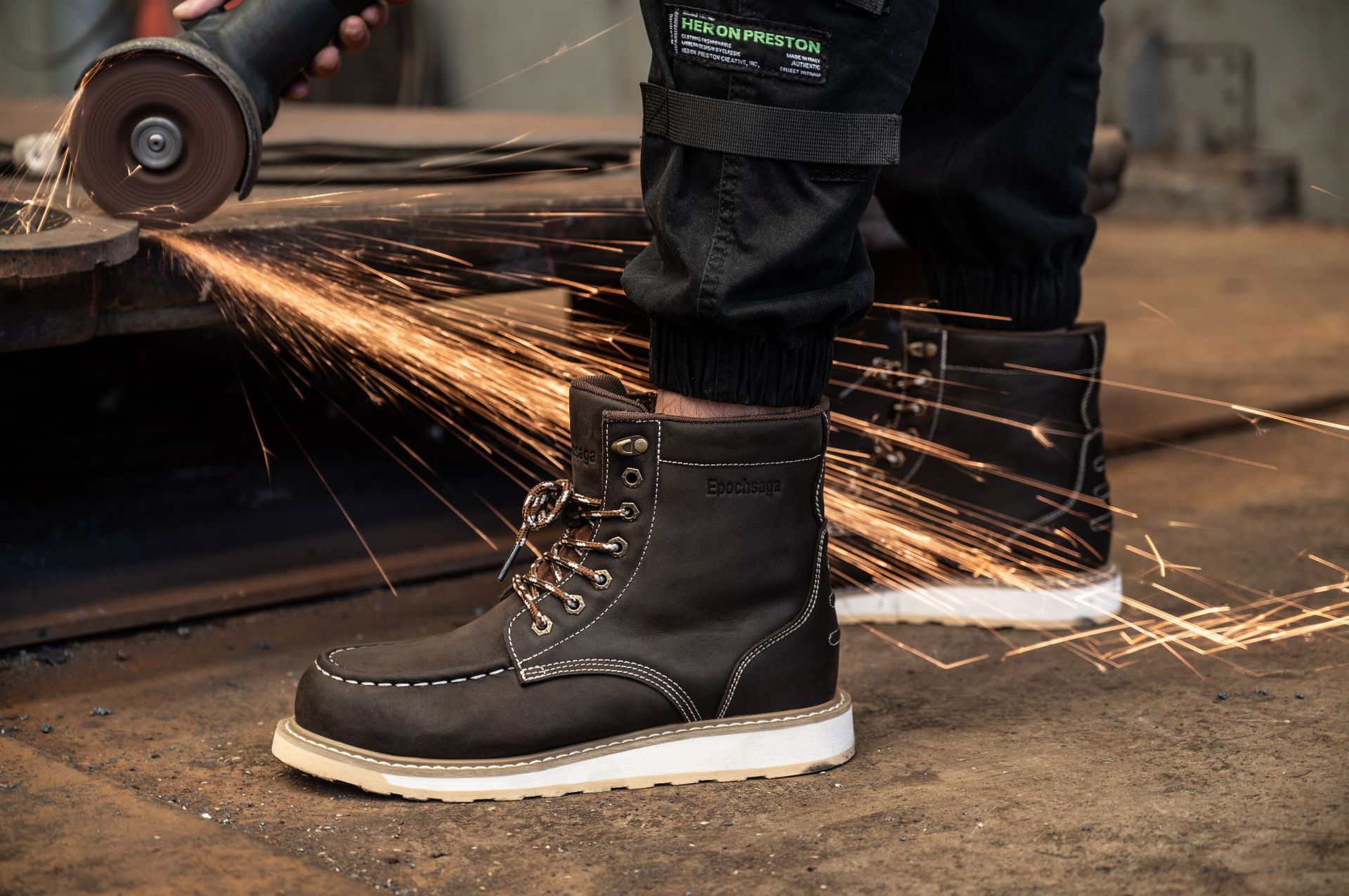 Chaussures de travail spéciales pour hommes, de sécurité, anti-écrasement et anti-perforation, en cuir Crazy Horse de haute qualité._voghion.com