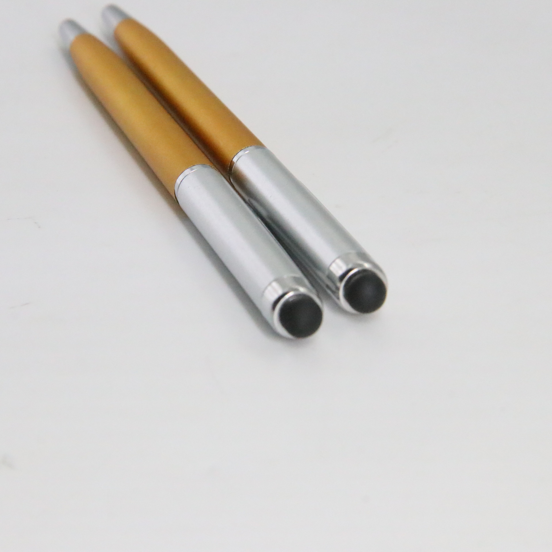 Rotary Metal Bolígrafo bala recarga escritura pantalla táctil Lisa publicidad bolígrafo fábrica al por mayor