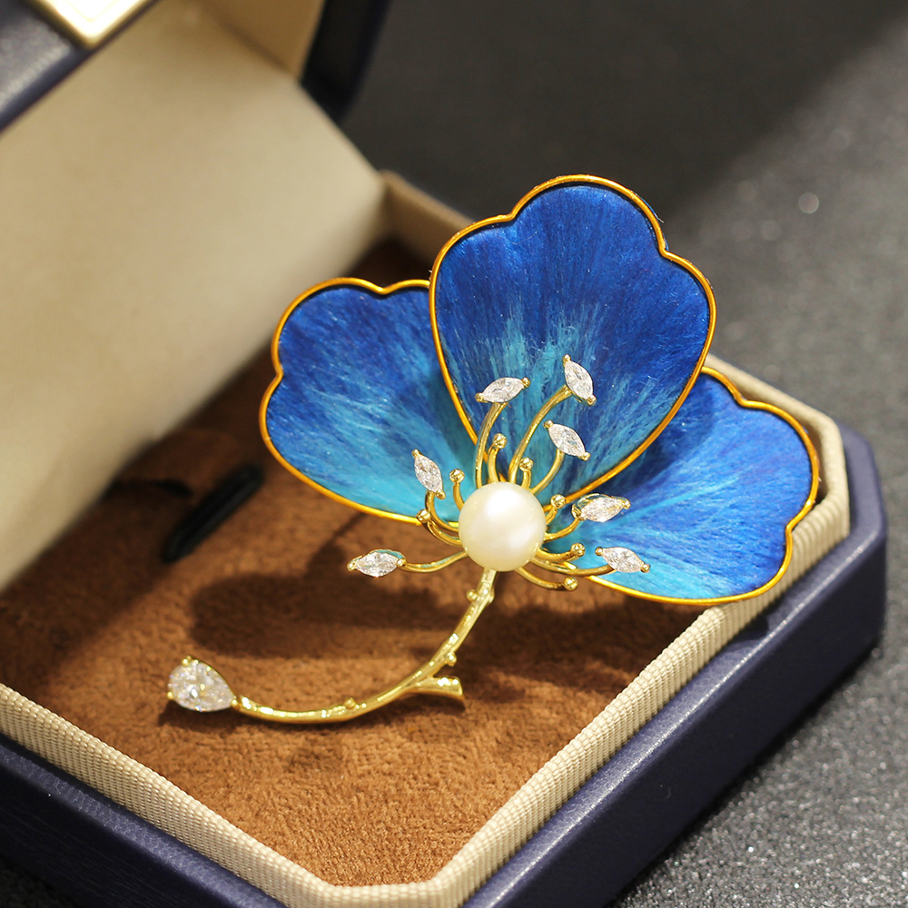 Chinese-style High-grade Elegant Blue Non-heritage Velvet Flower Ginkgo Leaf Brooch Temperament Stone-inlaid Freshwater Pearl Leaf Pin Female