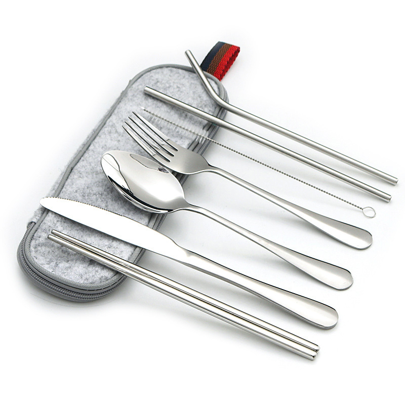 Amazon transfronterizo conveniente vajilla de acero inoxidable 7 piezas conjunto 1010 cuchillo, tenedor, cuchara, palillos, traje de viaje al aire libre de paja