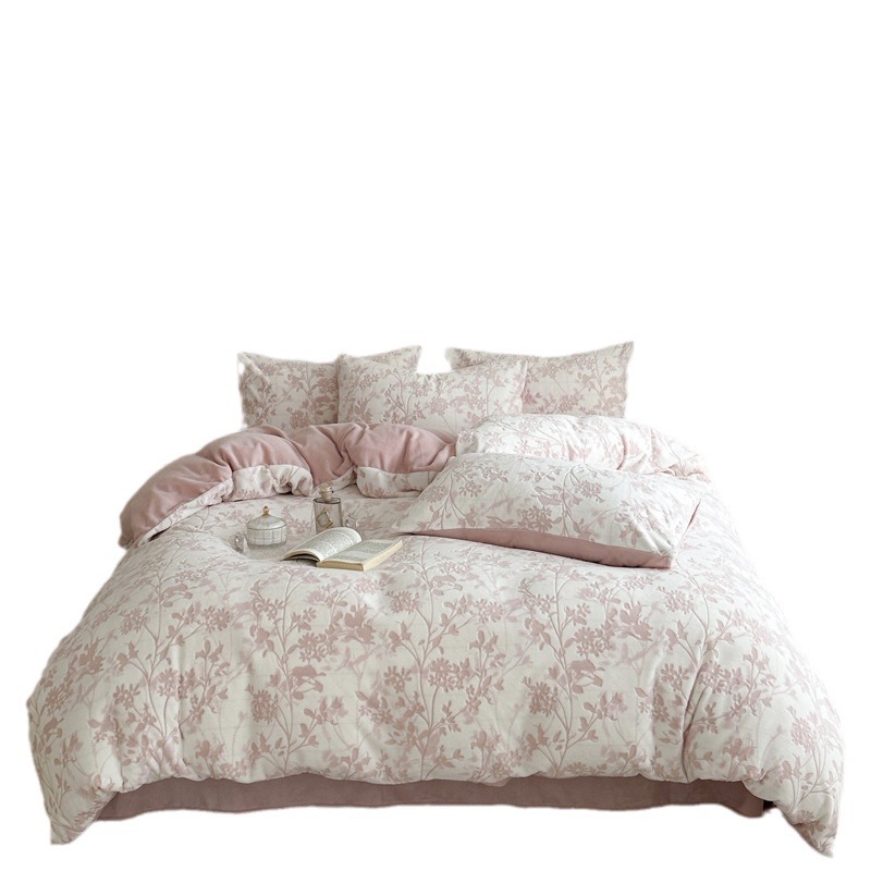 Luz de lujo americano tallado sábanas de seda de cuatro piezas de seda de coral de cuatro piezas de seda de leche de cuatro piezas de sábanas de seda de bebé sábanas de cama