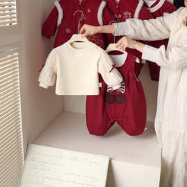 冬季婴儿女宝宝加绒可爱套装女童冬天背带裤衣服新生儿保暖外出服