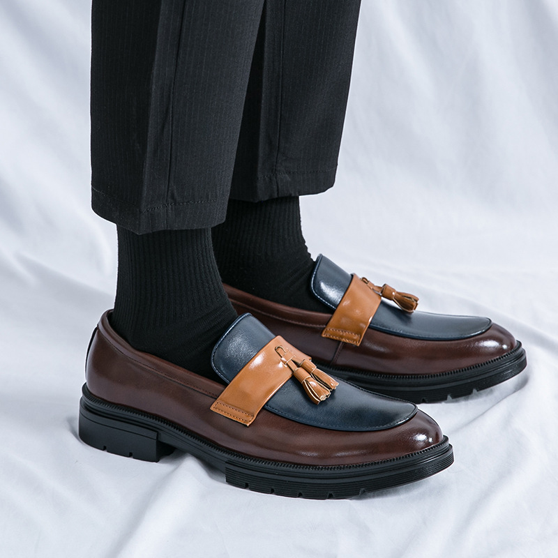 Nuevos zapatos de cuero casuales de moda de negocios zapatos de boda de hombre zapatos de cuero con bordas