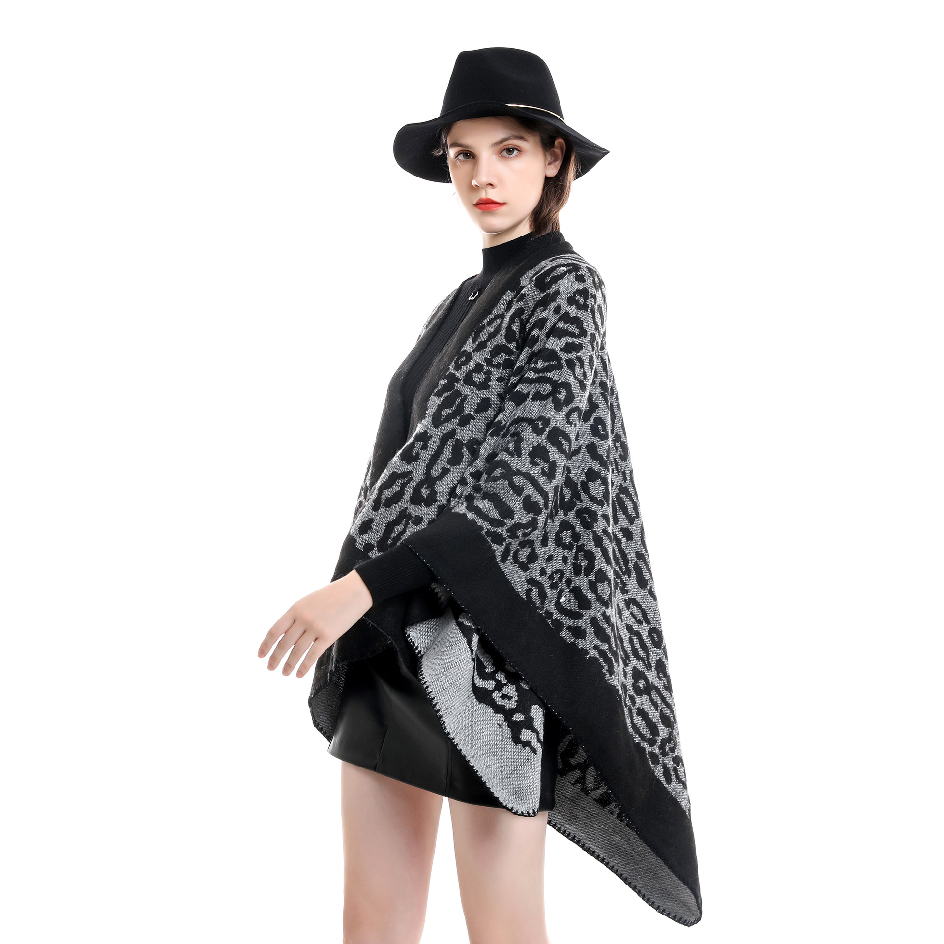 Chal parecido a la cachemira capa cálida Otoño e Invierno 2021 mantón exterior estampado de leopardo de la calle de la moda europea y americana