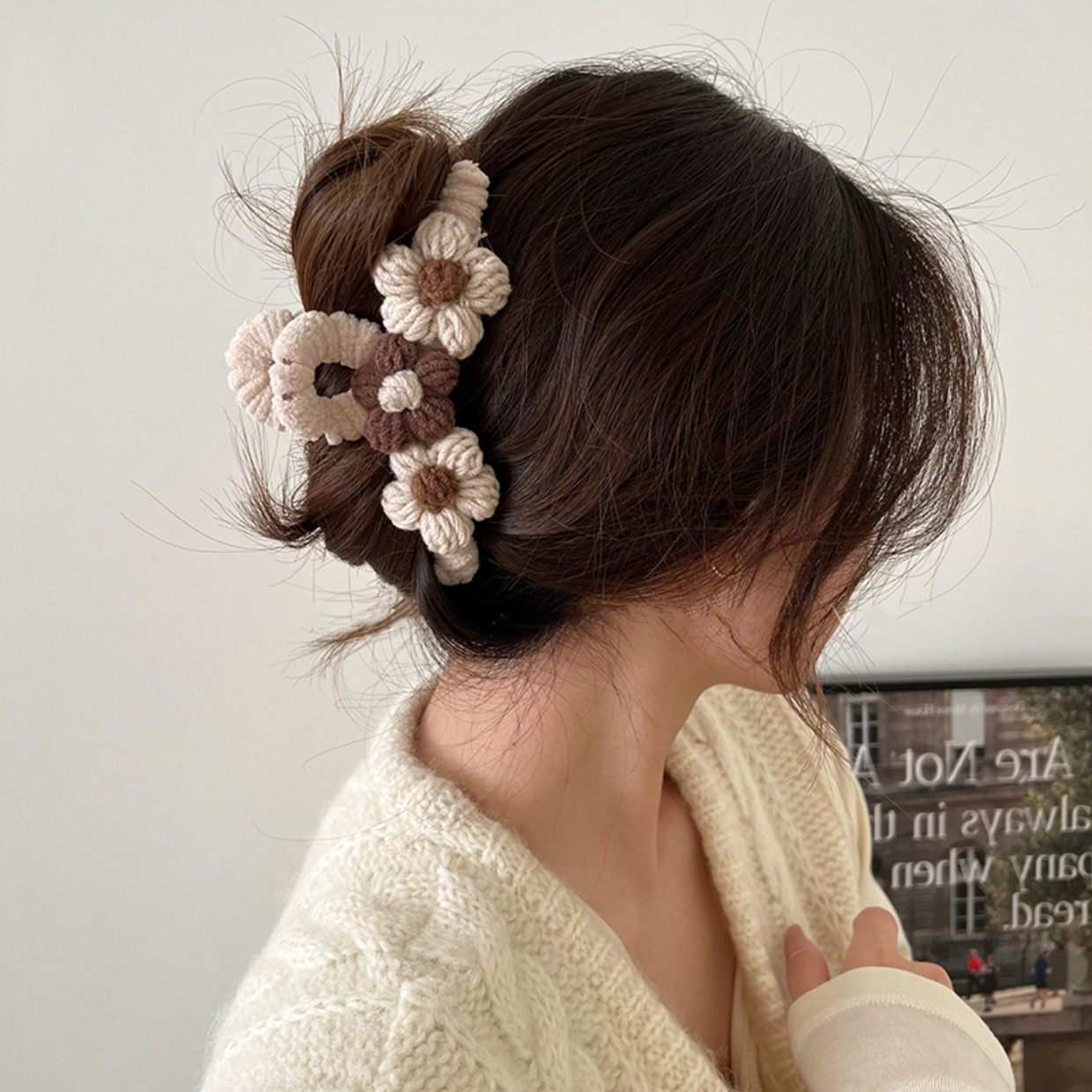 Vintage Style Flower Yarn Hair Claws display picture 2