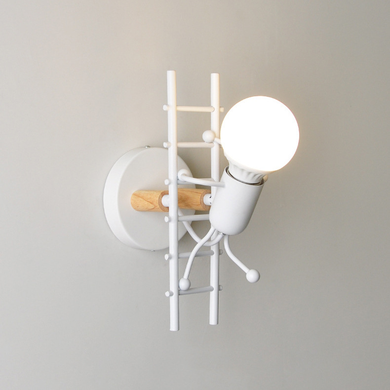 Transfronterizo retro creativo de dibujos animados Little Man lámpara de pared columpio pequeño Iron Man dormitorio arte decorativo lámparas de noche al por mayor