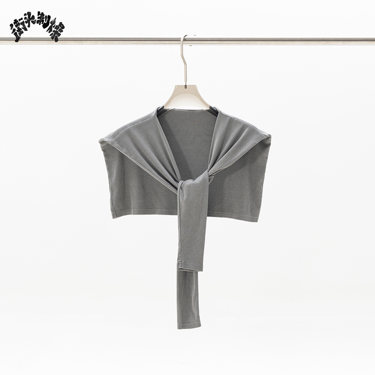 Calle secada| Verano nuevo estilo americano retro cuello U camiseta de manga corta delgada hottie overcoat mujer