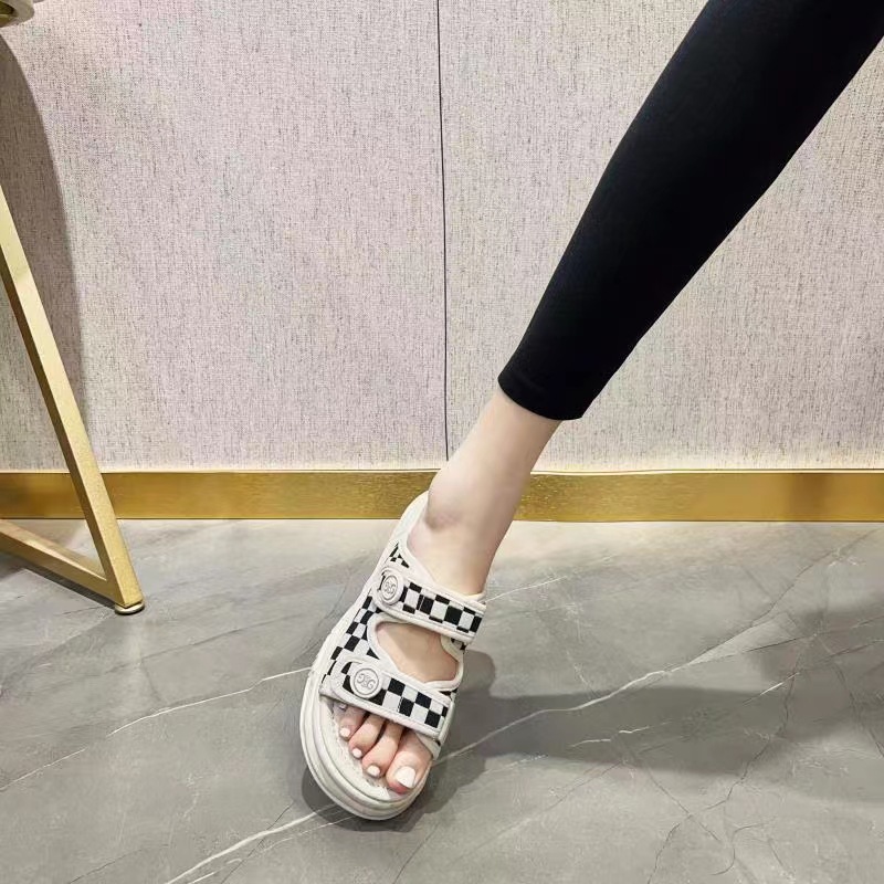 新款厚底拖鞋
