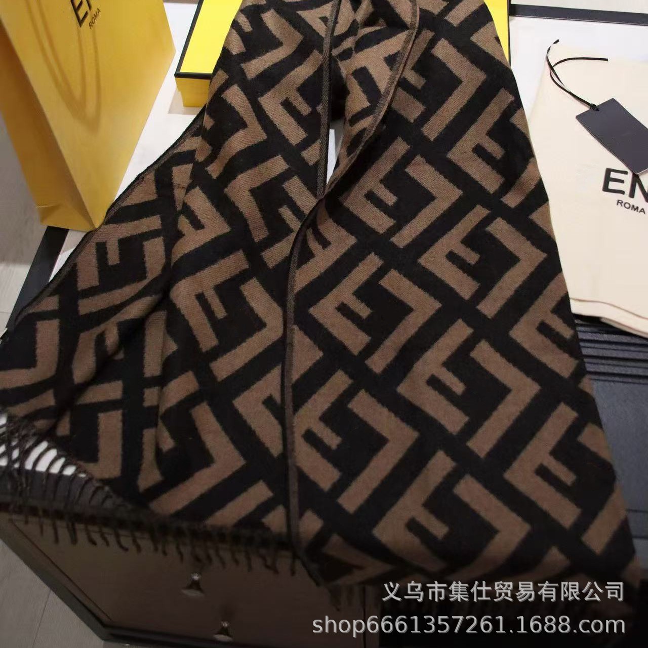 F bufandas de letras mujeres invierno versátil red nuevo engrosado calentamiento imitación chal de cashmere coreano guapo