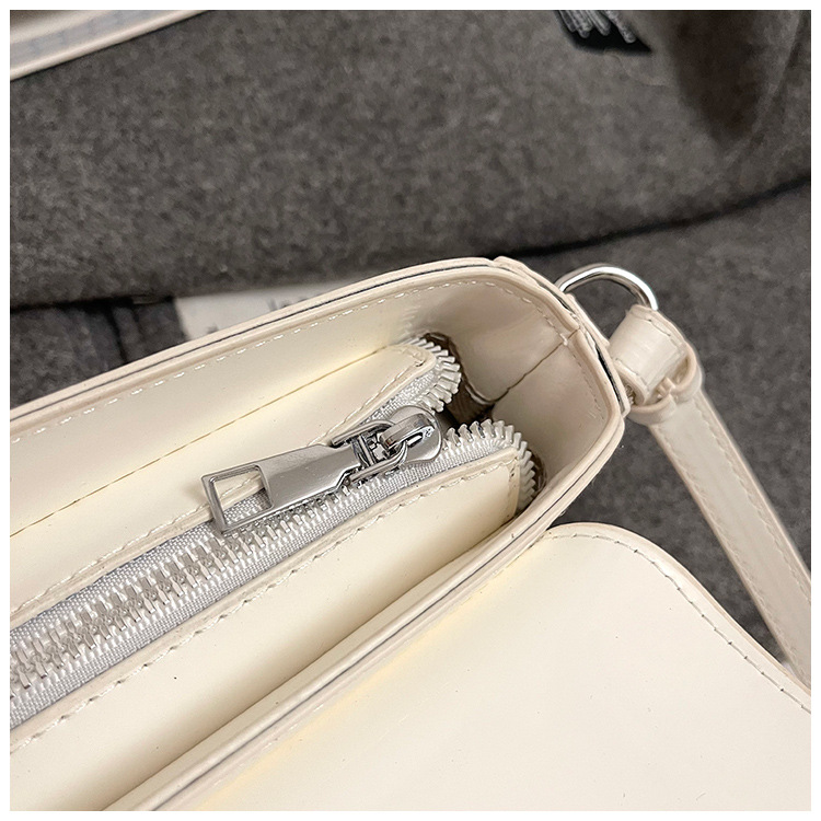 Korean style trendy underarm bag 2025 summer new women's bag, stylish diamond-encrusted single-shoulder bag, patent leather shiny crossbody bag undefined
