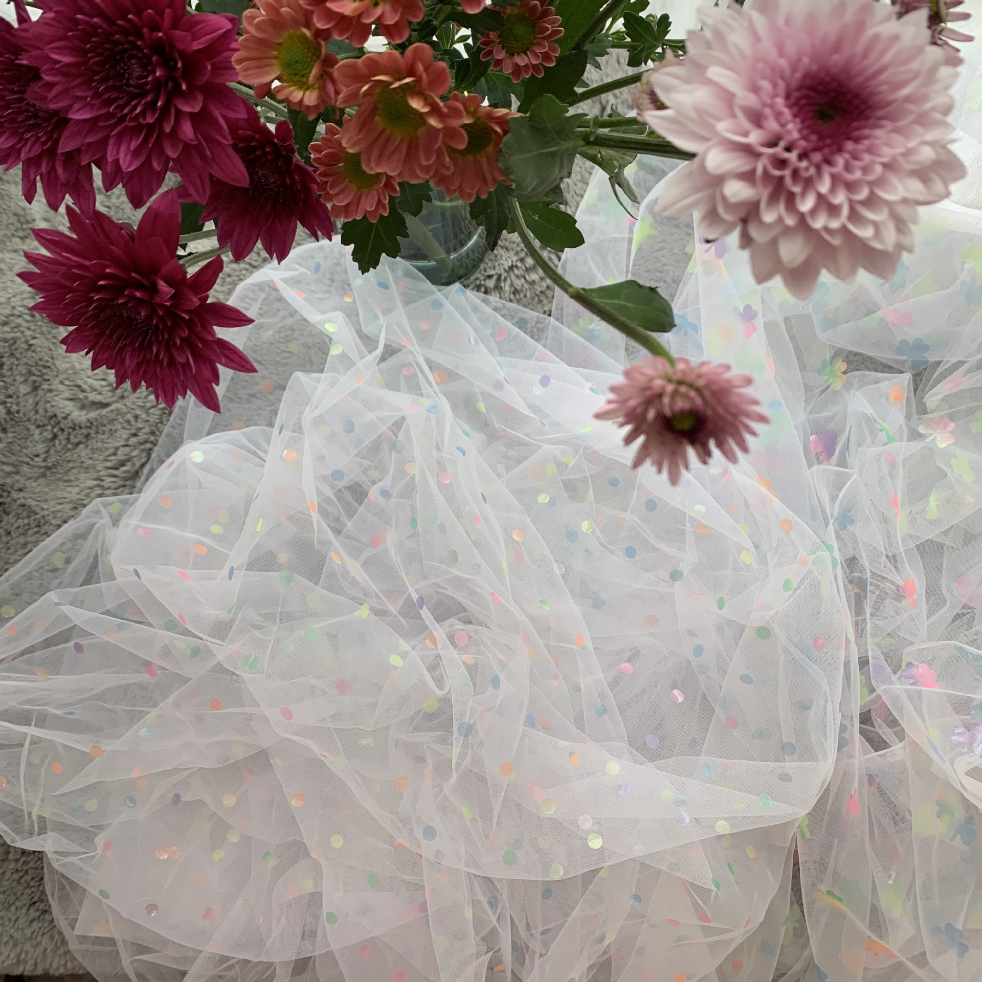 Paño de malla Procesamiento de belleza especial película de color dorado pequeña flor malla de lunares ropa para niños Hanfu Lolita mantel tela de hilo
