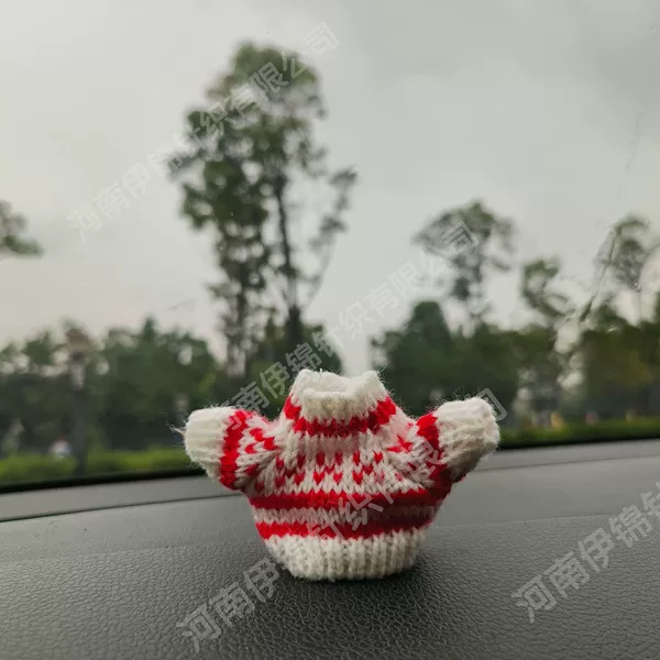 14 cm flowers (red and white stripes)