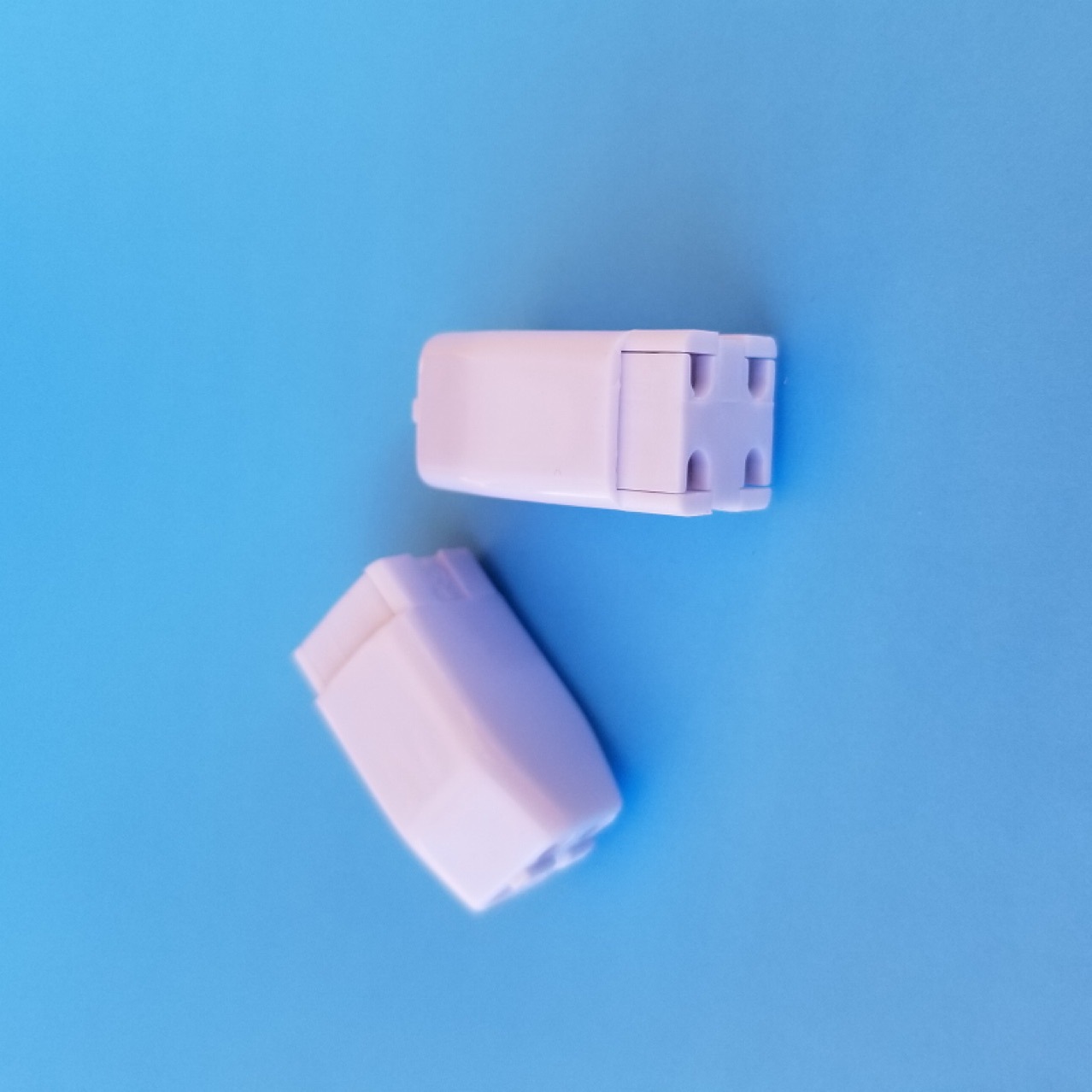 厂家直销G10Q紫外线消毒灯UV灯环形灯管四针灯管灯座灯脚灯头