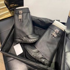 Yu Shuxin's signature genuine leather shark boots: European and American-style chunky-soled ankle boots with metal buckles—women's height-enhancing fashion booties.