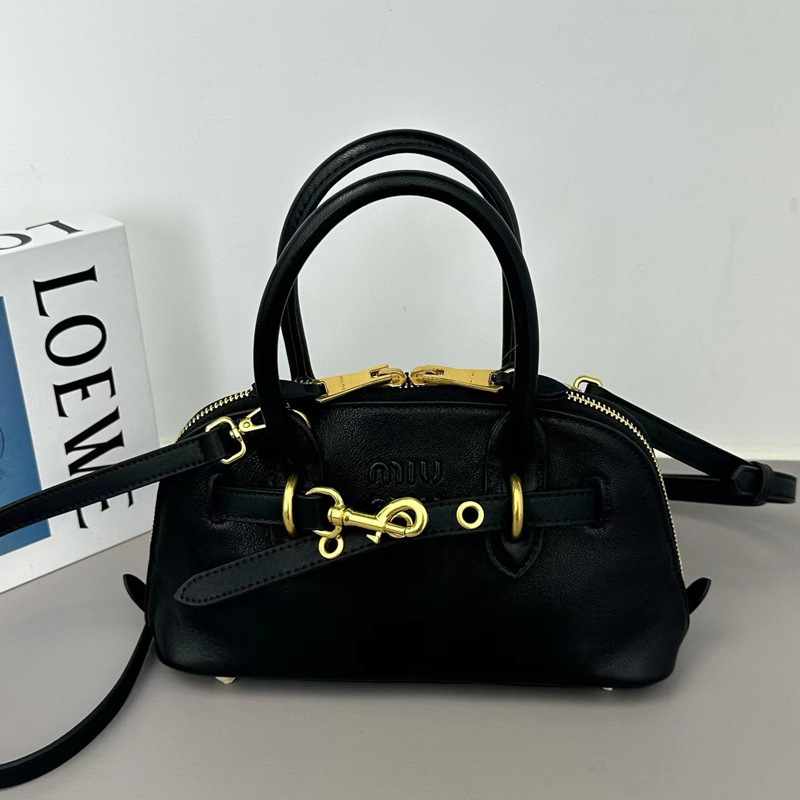 Miu Miu 2024 New Mini Shell Handbag Retro Fashion Versatile Briefcase Shoulder Crossbody Women's Bag Trendy