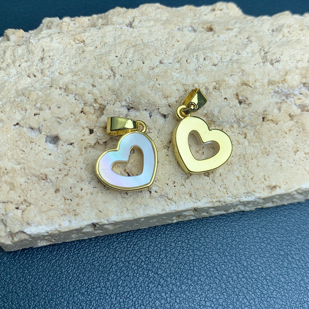 Pendant Jewelry Making Type 13.4mm Jewelry Making Size 1 PCS/Package 13.4mm Copper Shell 18K Gold Plated Heart Shape Pendant