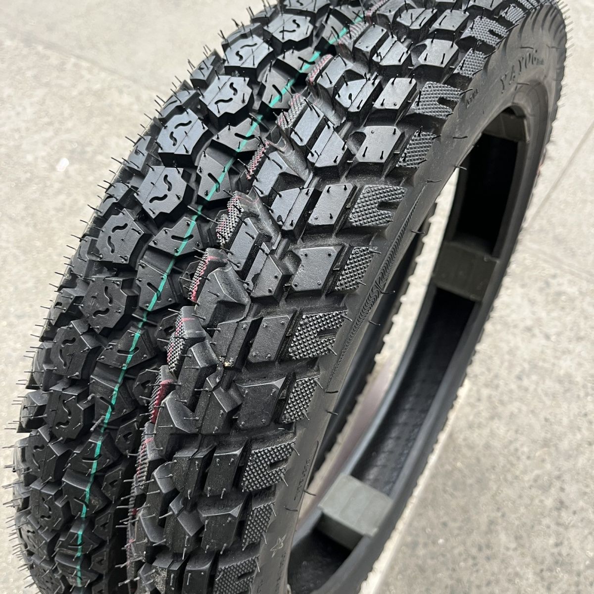 摩托车轮胎2.75-18 3.00-18全地形真空内外防滑加深花纹8层包邮