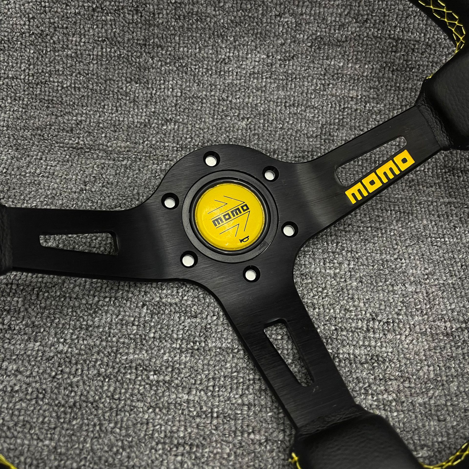 Cross-border direct sales of car modification MOMO steering wheel 14 inch 340mm personalized racing drift deep concave steering wheel