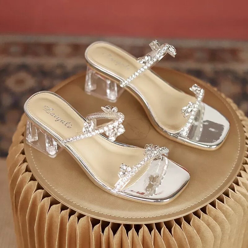 Сандалии женский 2024 летний новый стиль каблуков фея ветра со стразами прозрачные хрустальные толстые каблуки холодные тапочки