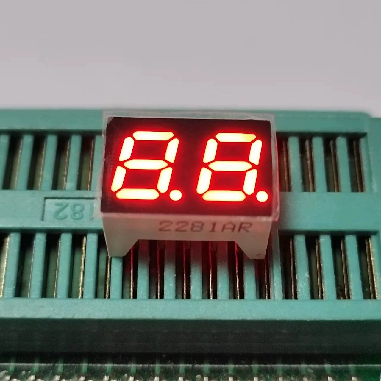 0,28 дюйма две яркие красные световые цифровые трубки