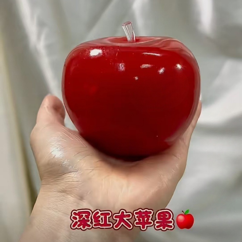 小紅の本の同タイプの油光のリンゴの青のリンゴはつまんで音楽をつぶします。|undefined