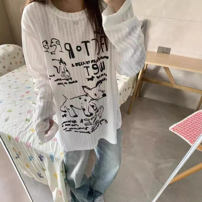 Puppy Printed Thin Sunscreen Blouse Long-sleeved White T-shirt Women's Spring and Autumn Bottoming Inner Puppy Shoulder Fashion Puppy Printed Thin Sunscreen Blouse Long-sleeved White T-shirt Women's Spring and Autumn Bottoming Inner Puppy Shoulder Fashion