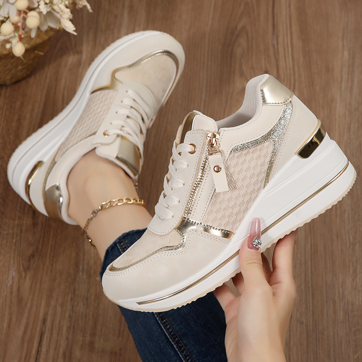 Women's beige sneakers platform