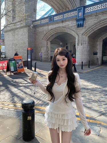 Snowflake cotton [Half-baked sweet heart] lace one-shoulder strap sexy off-shoulder V-neck short-sleeve t-shirt for women