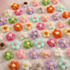 手作りのかぎ針編みの泡の花の毛糸の花の小さい花の贈り物の花のdiyのヘアピンのアクセサリーの胸の花の服装の部品