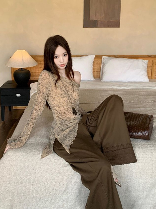 不规则复古晕染斜肩长袖针织T恤女秋季喇叭袖修身打底衫显瘦上衣|undefined