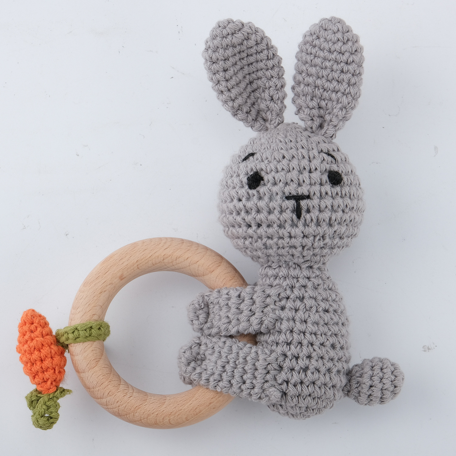 Hug-gray rabbit
