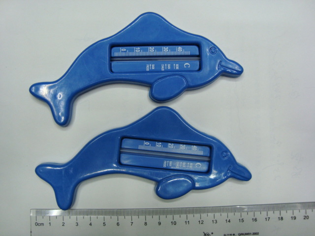 沐浴 婴儿用品卡通生活家庭用具洗澡水温计塑料板豚鱼温度计