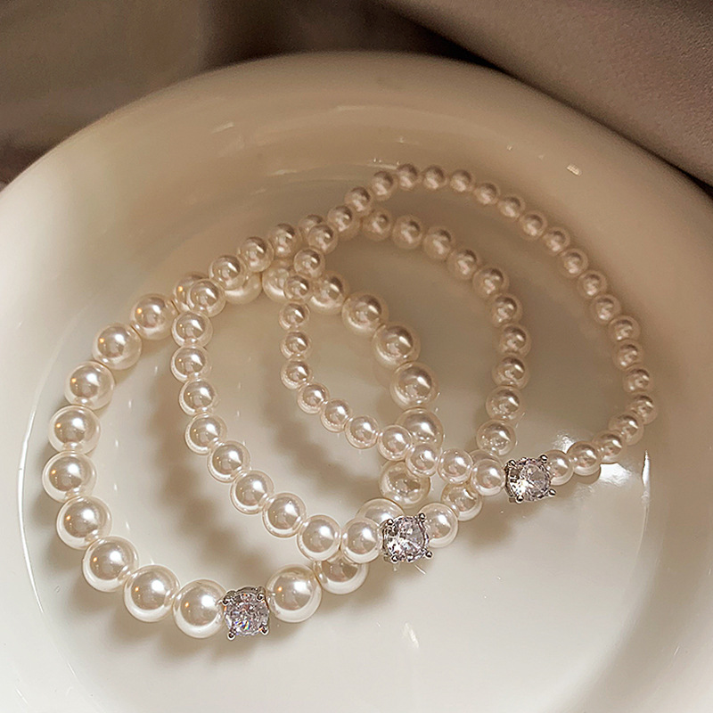 square elegant fashionable retro bracelet with zircon pearl