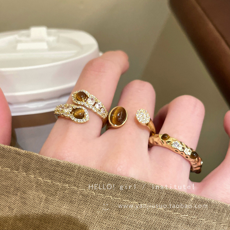 Maillard Snake-Shaped Tiger Eye Stone Ring for Women 2025 New Light Luxury High-End Unique Zodiac Year Index Finger Ring
