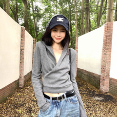 甜辣妹灰色连帽卫衣外套女秋季2025新款小众设计感交叉打底衫上衣