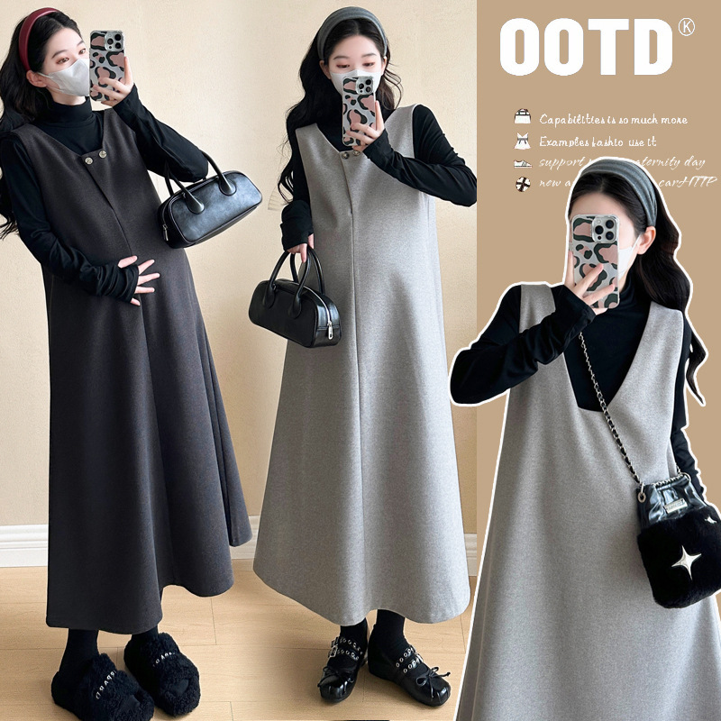 Pregnant women's autumn new loose-fitting reversible twill woolen vest dress and top two-piece set for trendy moms Pregnant women's autumn new loose-fitting reversible twill woolen vest dress and top two-piece set for trendy moms